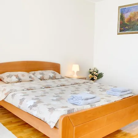 Milica 65m2, Free Parking & Wi-fi * Novi Sad