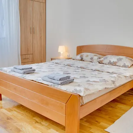 Milica 65m2, Free Parking & Wi-fi Novi Sad