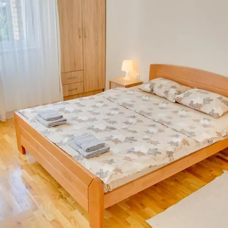 Apartment Milica 65m2, Free Parking & Wi-fi *